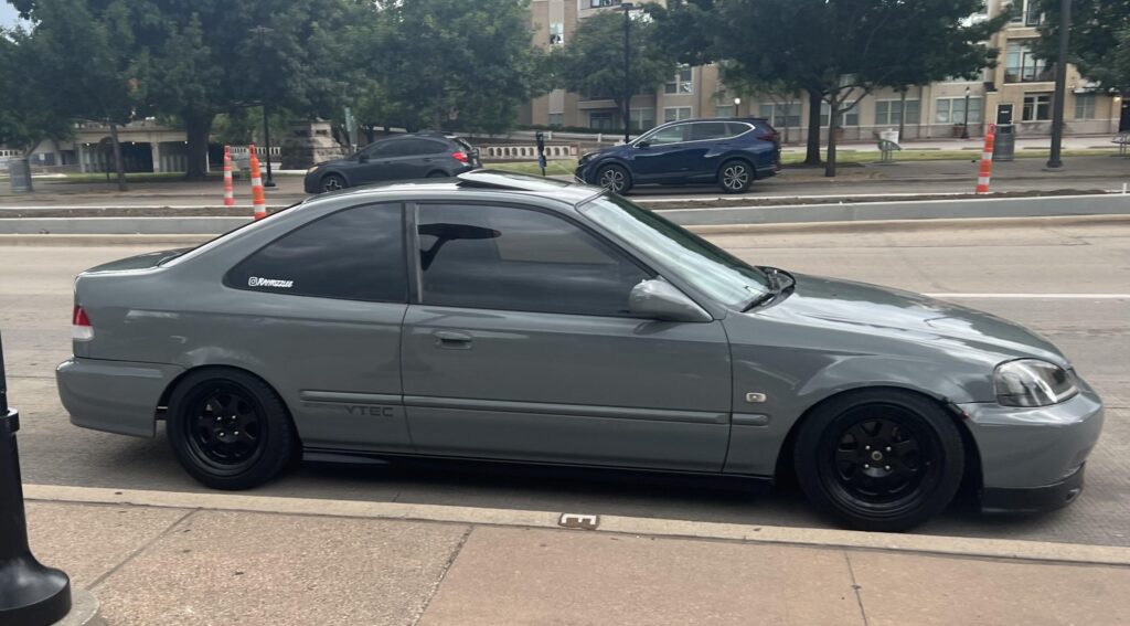 Spotted this Mint beauty downtown. Then got caught taking a picture 🫠🥴