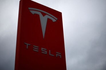 White House says Tesla chargers available for federal dollars as long as they include CCS