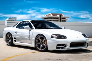 Mitsubishi 3000GT [1440x1440]