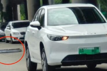 Chinese EV dropped the whole battery pack while driving [Video]