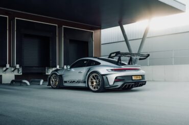Porsche 992 GT3RS Weissach [6000 x 3034]
