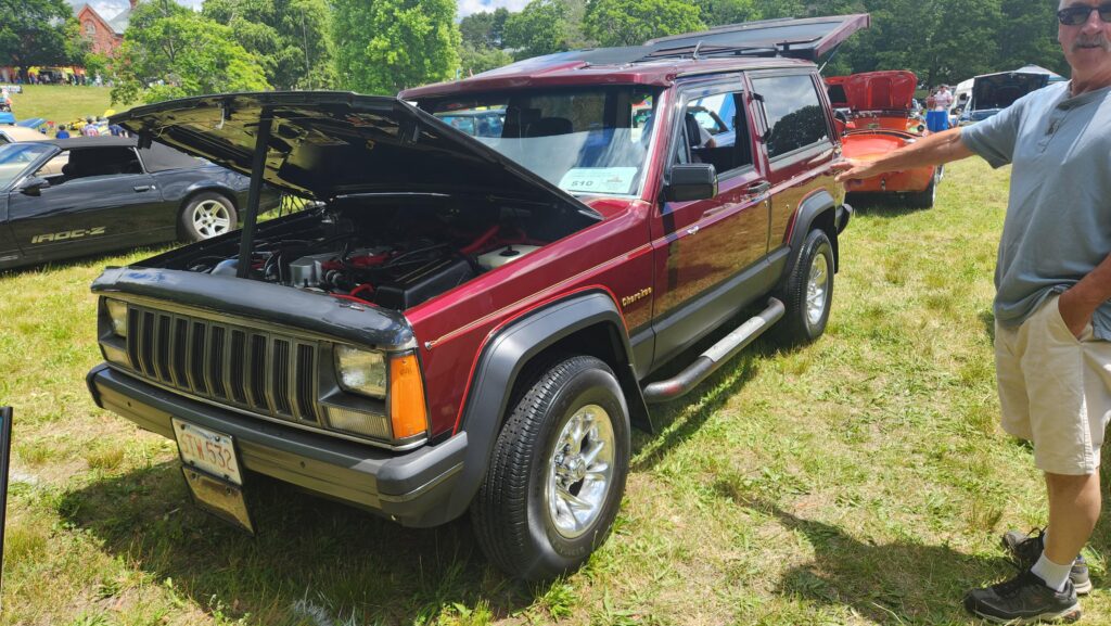 The turn tables, now my dad sees MY childhood cars at car shows -89 Cherokee