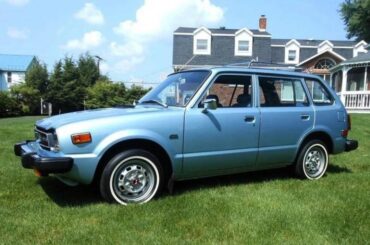 Here’s a minty little 1982 [Honda Civic]