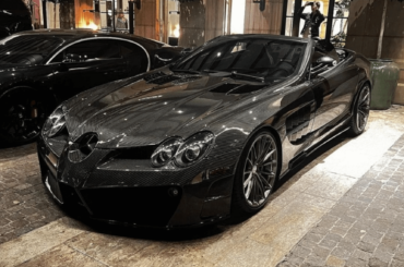 Full Carbon Fiber Mercedes-Benz SLR McLaren [860 x 1080]