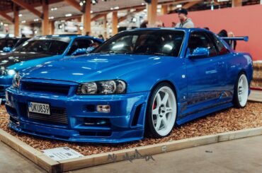 Nissan Skyline R34 [3000x4000]