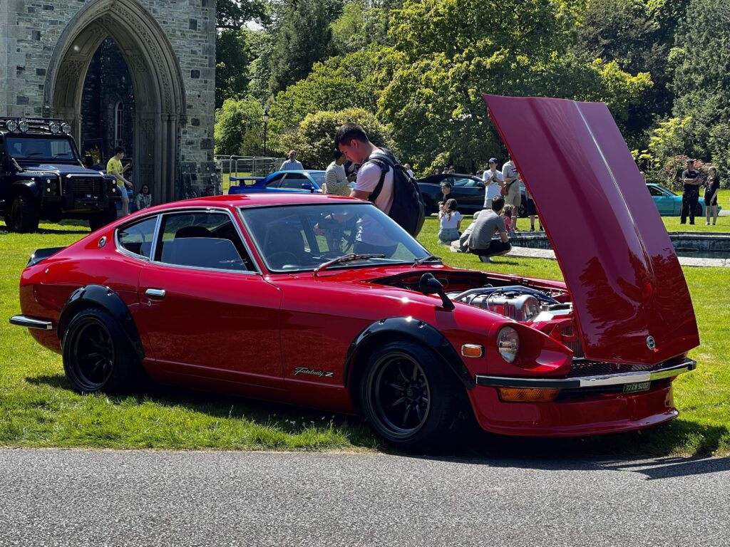 1972 Nissan Fairlady Z [4032 x 3024]