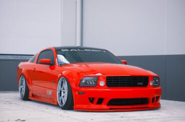 2005 Mustang Saleen on Airlift 3P with Leon Hardiritt Jagers
