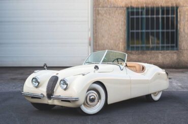 1950 Jaguar XK120 [1200x1200]