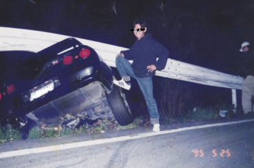 I love this picture, I don't why. (Nissan Skyline GT-R R32)