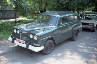 Unidentified DIY car spotted in Minsk, Belarus. Built with parts from Moskvitch-400 and GAZ 21.