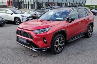 221 TOYOTA RAV4 SPORT PHEV AWD HIGH SPEC
