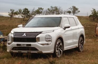 Outlander Plug-in Hybrid EV | Unexpected visitor