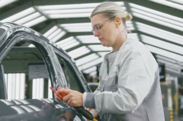 PEUGEOT E3008 | A FORWARD THINKING FACTORY