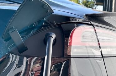 Here's How Hard It Is To Charge An Electric Vehicle!