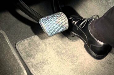 HOLD Function -- Mercedes-Benz USA Owners Support