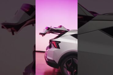 #Renault #Scenic #ETech 100% #electric knows its angles