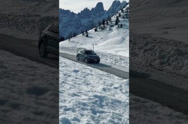 The right choice for most conditions. ☀️❄️ The vehicle displayed shows optional equipment.