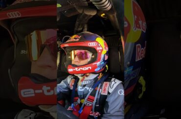 A balance of rally and play. Trekking into the Empty Quarter of the @OfficialDakar. #Audi #RSQetron