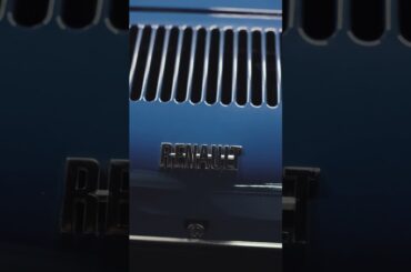 it’s only when the #Renault #Gordini slows down that youcan appreciate its details