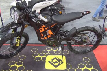 Sur-Ron Light Bee Street Legal Electric Motorcycle (2023) Exterior and Interior