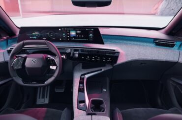 Peugeot E-3008 | Panoramic i-Cockpit®