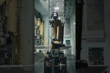 the sweet symphony of the #Renault Factory #MadeOfFrance