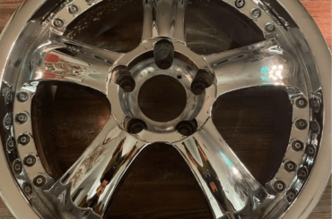 Anyone know what wheels these are? Buying a set of them for cheap, and wanting to get the center caps.