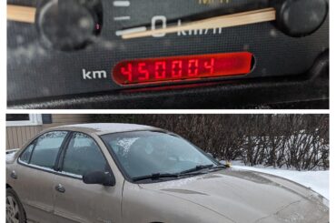 My 2002 Pontiac Sunfire. Hoping to make it to 500,000km