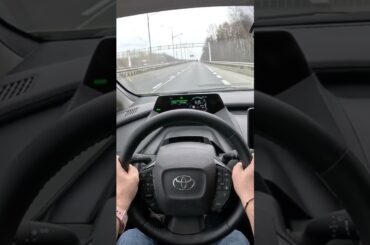 Toyota Prius V (XW60) 2.0 Hybrid Dynamic Force Plug-in 223HP 2024 Acceleration