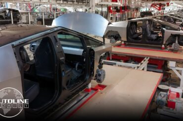 Tesla Mixing Current & Next-Gen Platforms; G-Class EV Has 4 Electric Motors - Autoline Daily 3797