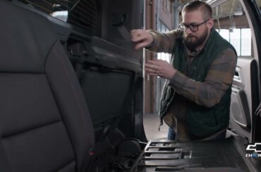 2024 Chevy Silverado EV RST: Multi-Flex Midgate | Chevrolet