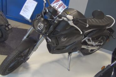 Super SOCO TC-Max Electric Motorcycle (2023) Exterior and Interior