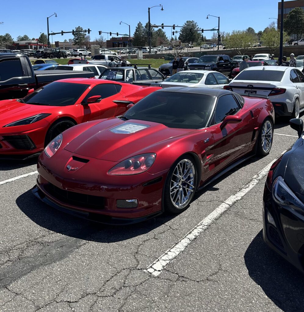 Chevy Corvette ZR1 [2586x2660]