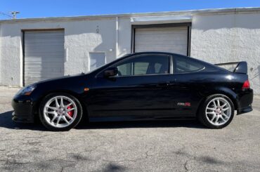 Replica build is officially finished. DC5 Type -R.