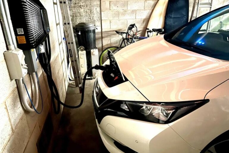 Leaf helps power grid during a heatwave, earns owner $100 in 2 hours thanks to V2G and spot pricing.