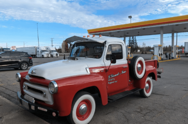 Older gent used his retirement time to shine up this beautiful truck, that I saw at work today