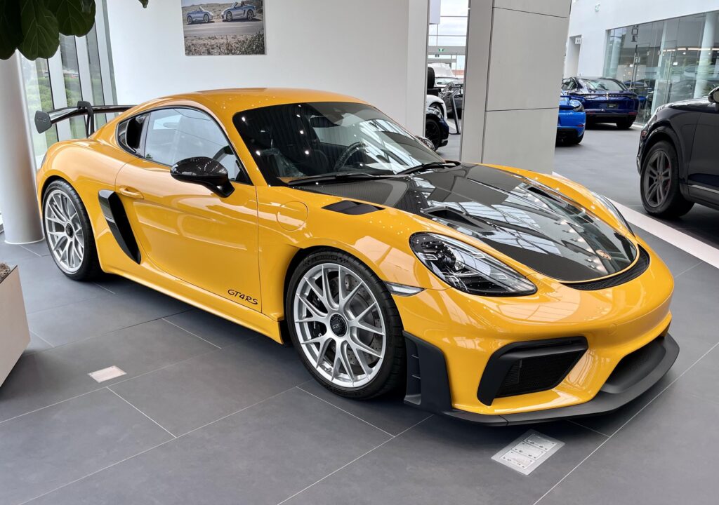Porsche GT4RS in stunning Signal Yellow