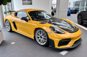 Porsche GT4RS in stunning Signal Yellow