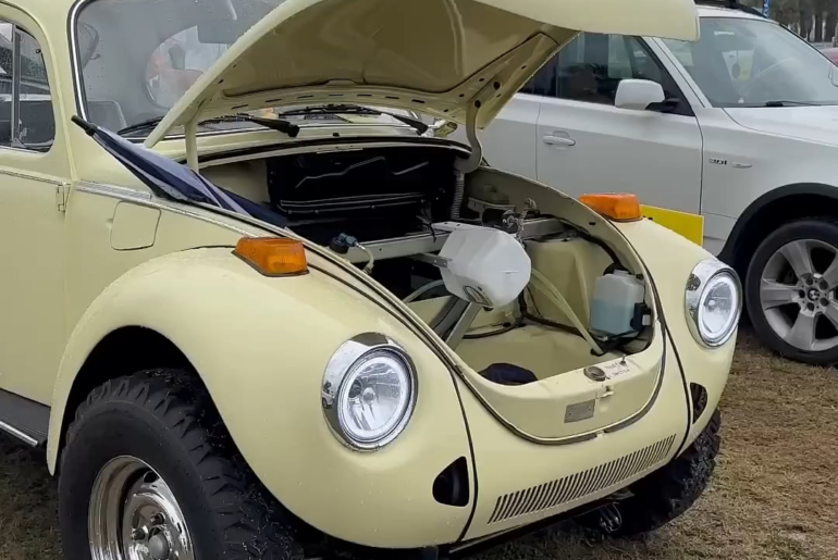 Replicating the flat four sound in an EV converted bug