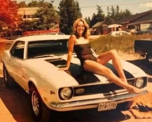 More girls and cars of the ‘70s
