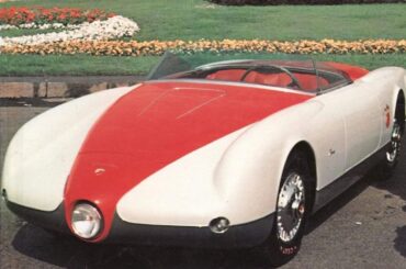 Some designs from Felice Mario Boano. Not one of the highest profile Italian coachbuilders, but he had his own unique design language - beautiful, maybe a bit fish-like. Photos in order: Abarth 210A, Abarth 208A, Lincoln Indianapolis concept, Alfa Romeo 6C 2500 Sport Cabriolet.