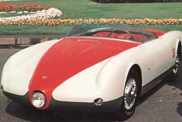 Some designs from Felice Mario Boano. Not one of the highest profile Italian coachbuilders, but he had his own unique design language - beautiful, maybe a bit fish-like. Photos in order: Abarth 210A, Abarth 208A, Lincoln Indianapolis concept, Alfa Romeo 6C 2500 Sport Cabriolet.