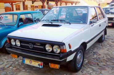 Here is a car that has recived 8(!) facelifts over its 22 year life. I present to you, the FSO polonez