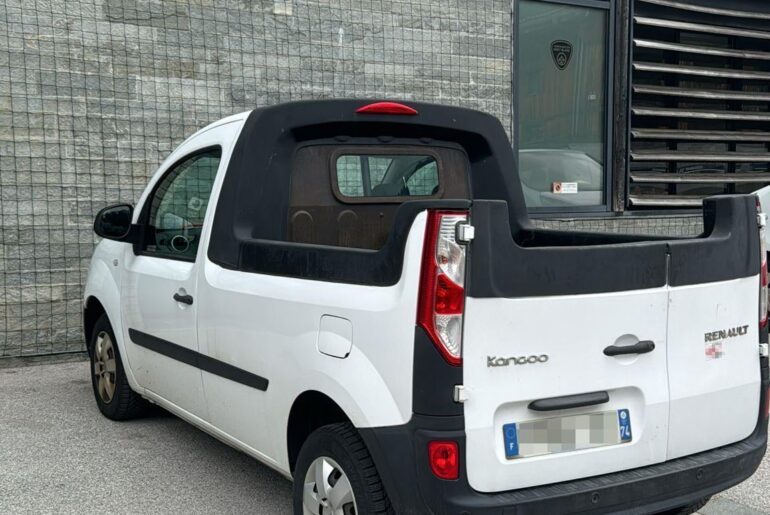 "We have pickup (or UTE?) at home" – dorky Kangoo spotted by my friend in Chamonix