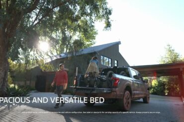 2024 Ford F-150 Lightning Platinum: Convenient Tailgate Step and Spacious Bed