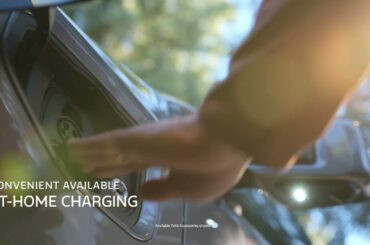 2024 Ford F-150 Lightning Platinum: All-Electric Range, Tailgate Step, Spacious Bed, and KBB Award