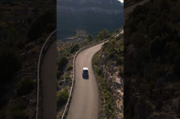 When curvy roads meet Classic Minis. 🥰