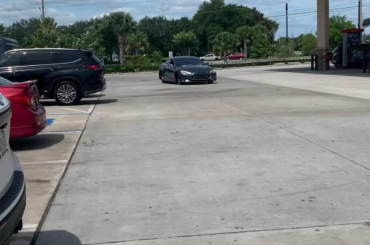 Is that Tesla making noise? Ahh...ok.