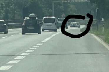 What car is this on the autobahn? giving mosler vibes.