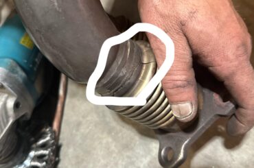 Is this exhaust leaking at this cracked section above my flex bellow
